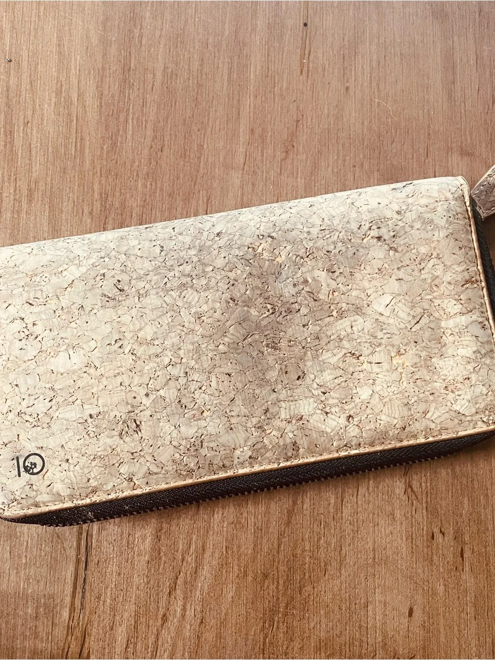 tentree Natural Cork Zippered Wallet
